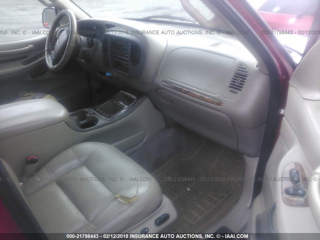 5LMFU28A4YLJ24573 - 2000 LINCOLN NAVIGATOR Қызыл фото 5