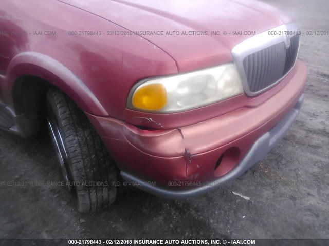 5LMFU28A4YLJ24573 - 2000 LINCOLN NAVIGATOR Қызыл фото 6