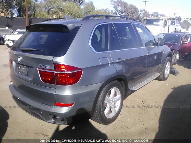 5UXZV8C55BL420691 - 2011 BMW X5 XDRIVE50I GRAY photo 4