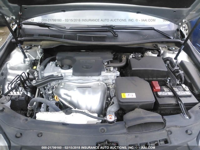 4T1BF1FK2HU765054 - 2017 TOYOTA CAMRY LE/XLE/SE/XSE SILVER photo 10