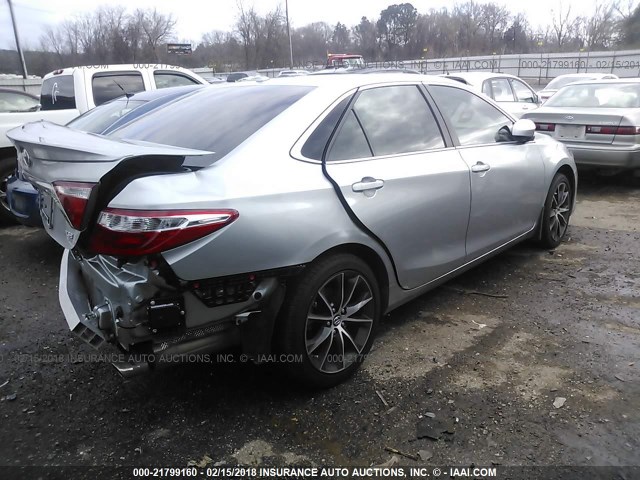 4T1BF1FK2HU765054 - 2017 TOYOTA CAMRY LE/XLE/SE/XSE SILVER photo 4