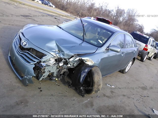 4T1BF3EK2BU621637 - 2011 TOYOTA CAMRY SE/LE/XLE GREEN photo 2