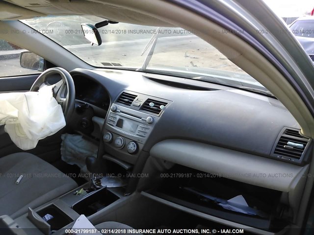 4T1BF3EK2BU621637 - 2011 TOYOTA CAMRY SE/LE/XLE GREEN photo 5