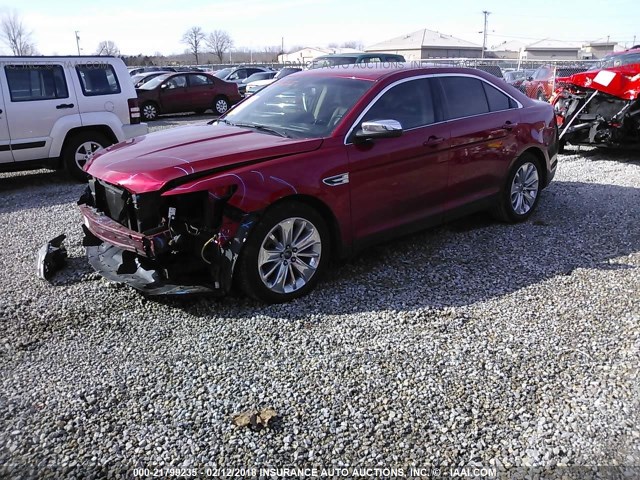 1FAHP2FWXAG124605 - 2010 FORD TAURUS LIMITED RED photo 2