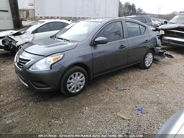 3N1CN7AP4HL876140 - 2017 NISSAN VERSA S/S PLUS/SV/SL GRAY photo 2