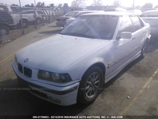 WBACD4328WAV56000 - 1998 BMW 328 I AUTOMATIC WHITE photo 2