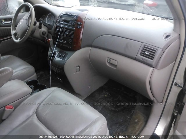 5TDBA22C85S052828 - 2005 TOYOTA SIENNA XLE/XLE LIMITED TAN photo 5