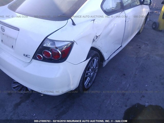 JTKDE167X80258611 - 2008 TOYOTA SCION TC 白色 照片 6