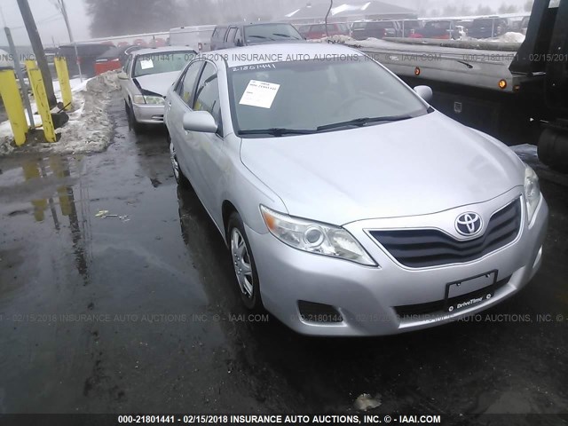 4T4BF3EK3AR002789 - 2010 TOYOTA CAMRY SE/LE/XLE SILVER photo 1