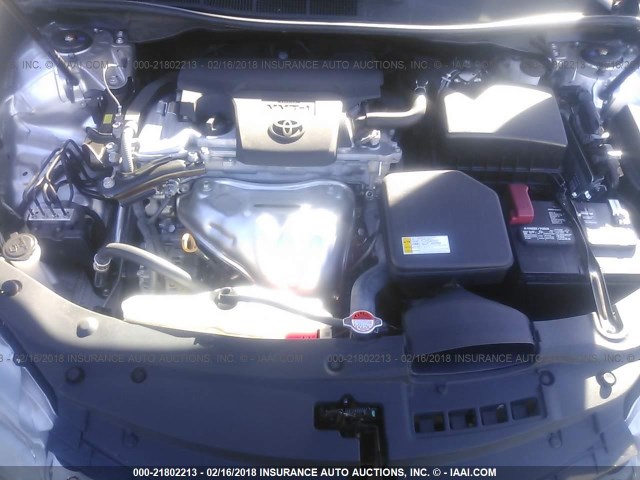 4T1BF1FK0GU247457 - 2016 TOYOTA CAMRY LE/XLE/SE/XSE SILVER photo 10