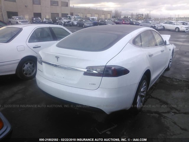 5YJSA1E24HF229915 - 2017 TESLA MODEL S WHITE photo 4