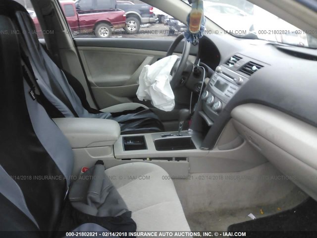 4T1BE46K89U304365 - 2009 TOYOTA CAMRY SE/LE/XLE 棕色 照片 5