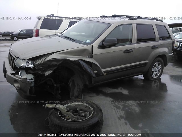 1J4HR48N95C589730 - 2005 JEEP GRAND CHEROKEE LAREDO/COLUMBIA/FREEDOM TAN photo 2