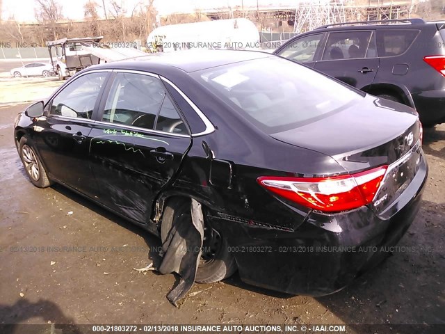 4T4BF1FK9GR584196 - 2016 TOYOTA CAMRY LE/XLE/SE/XSE შავი ფოტო 3