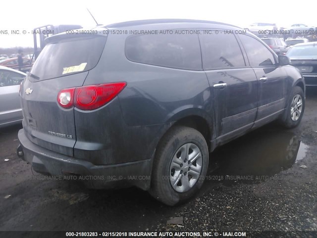 1GNLVEEDXAJ245124 - 2010 CHEVROLET TRAVERSE LS GRAY photo 4