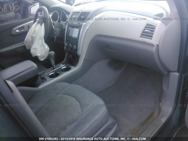 1GNLVEEDXAJ245124 - 2010 CHEVROLET TRAVERSE LS GRAY photo 5