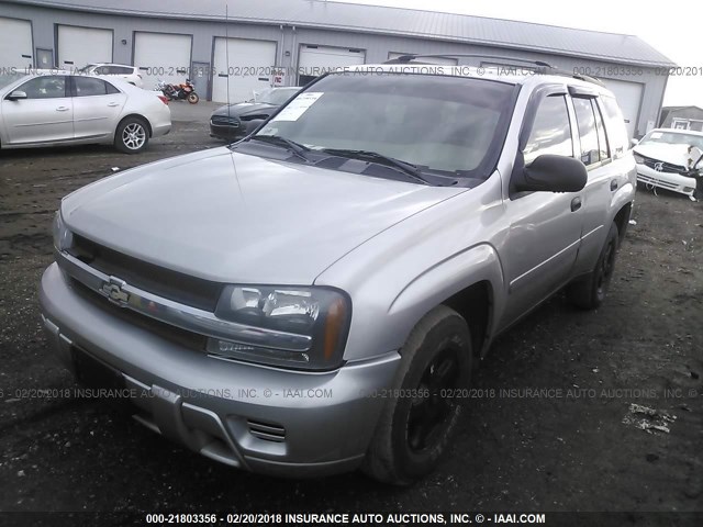 1GNDT13S862142743 - 2006 CHEVROLET TRAILBLAZER LS/LT SILVER photo 2