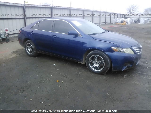 4T1BF3EK8BU686184 - 2011 TOYOTA CAMRY SE/LE/XLE BLUE photo 1