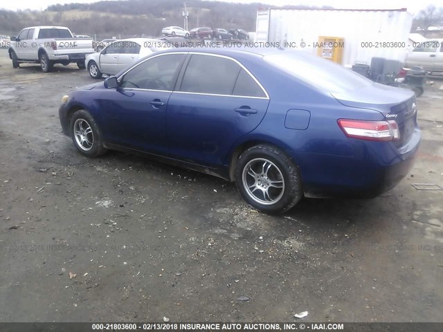4T1BF3EK8BU686184 - 2011 TOYOTA CAMRY SE/LE/XLE BLUE photo 3