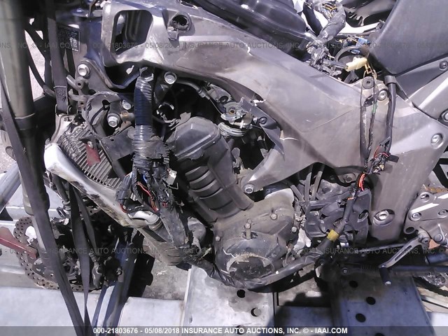 JKAZXCG15BA005527 - 2011 KAWASAKI ZX1000 G BLACK photo 9