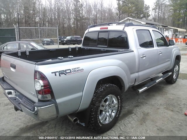 5TFMU4FN1DX017483 - 2013 TOYOTA TACOMA DOUBLE CAB LONG BED SILVER photo 4