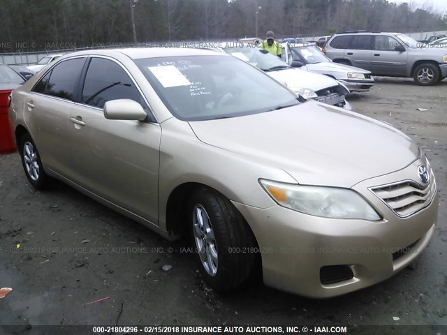 4T1BF3EK8BU594931 - 2011 TOYOTA CAMRY SE/LE/XLE 金色 照片 1