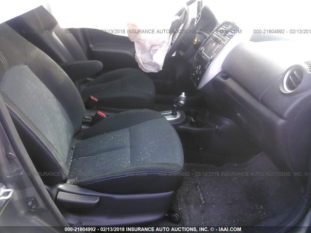 3N1CE2CP6HL367263 - 2017 NISSAN VERSA NOTE S/S PLUS/SV/SL/SR GRAY photo 5