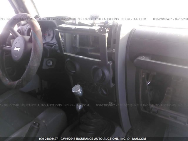 1J4FA24187L229745 - 2007 JEEP WRANGLER X SILVER photo 5