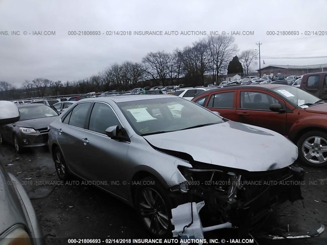 4T1BF1FK0GU164711 - 2016 TOYOTA CAMRY LE/XLE/SE/XSE SILVER photo 1