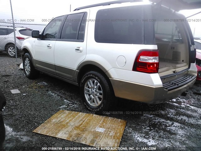 1FMJU1H59BEF38521 - 2011 FORD EXPEDITION XLT/KING RANCH WHITE photo 3