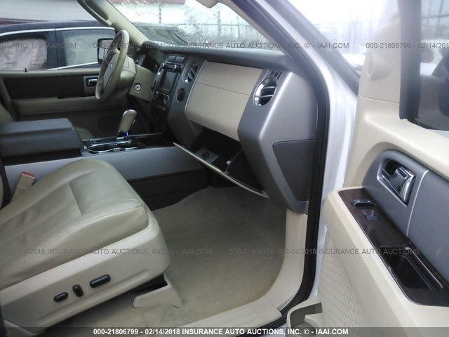 1FMJU1H59BEF38521 - 2011 FORD EXPEDITION XLT/KING RANCH WHITE photo 5