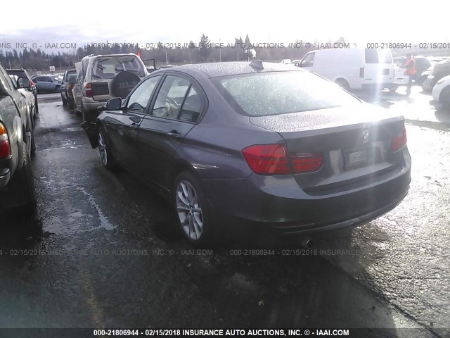 WBA3C3C5XDF981855 - 2013 BMW 320 I/XDRIVE GRAY photo 3