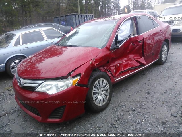 4T1BF1FK3CU538318 - 2012 TOYOTA CAMRY SE/LE/XLE Қызыл фото 6
