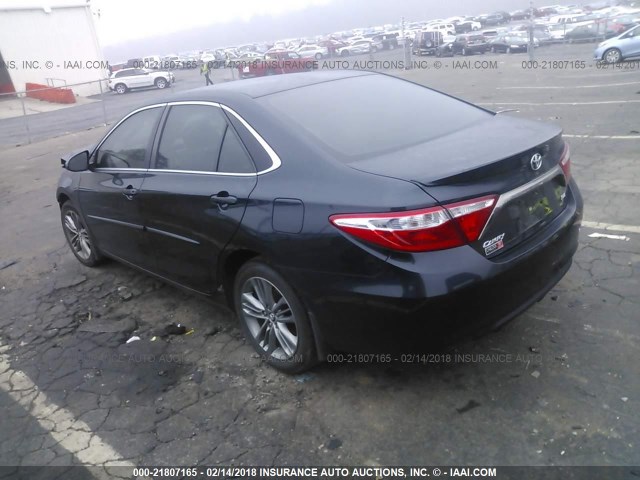 4T1BF1FK4FU016785 - 2015 TOYOTA CAMRY LE/XLE/SE/XSE BLACK photo 3