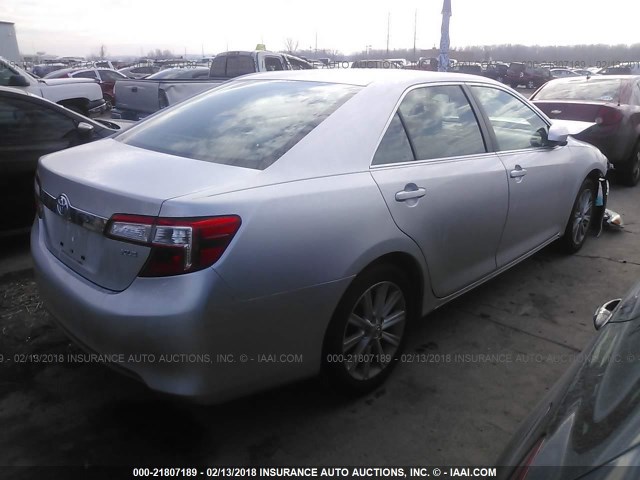 4T4BF1FK1CR214550 - 2012 TOYOTA CAMRY SE/LE/XLE SILVER photo 4