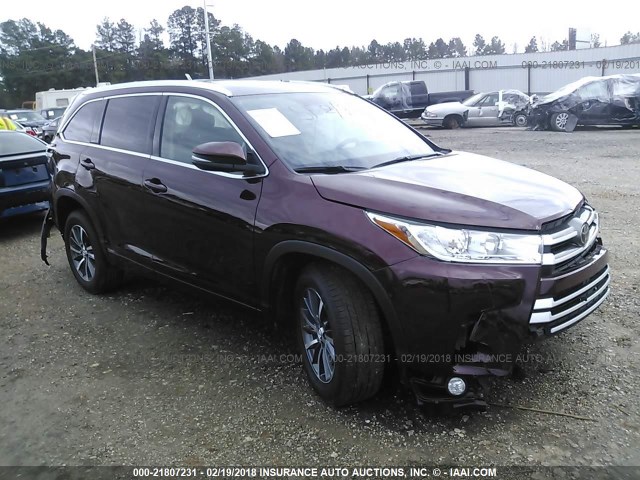 5TDKZRFH8HS212816 - 2017 TOYOTA HIGHLANDER SE/XLE MAROON photo 1