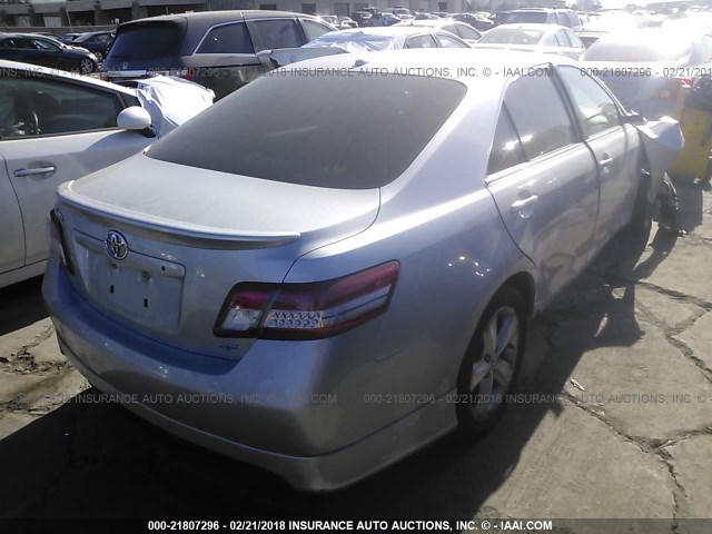 4T1BF3EK5BU204657 - 2011 TOYOTA CAMRY SE/LE/XLE SILVER photo 4
