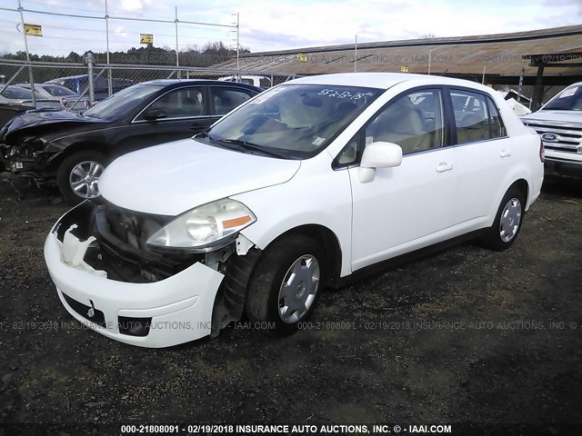 3N1BC11EX7L406903 - 2007 NISSAN VERSA S/SL WHITE photo 2