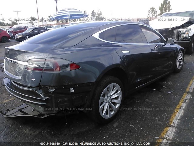 5YJSA1E13GF174573 - 2016 TESLA MODEL S GRAY photo 4
