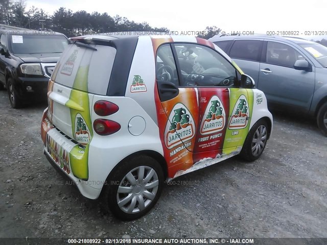 WMEEJ3BA0FK809863 - 2015 SMART FORTWO PURE/PASSION WHITE photo 4