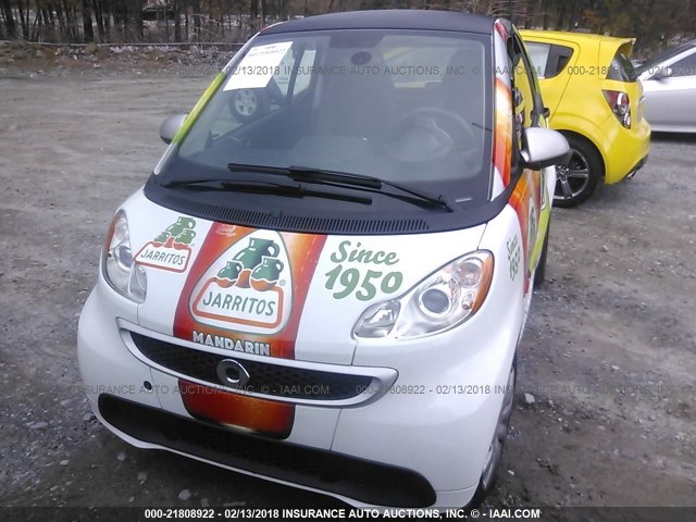 WMEEJ3BA0FK809863 - 2015 SMART FORTWO PURE/PASSION WHITE photo 6