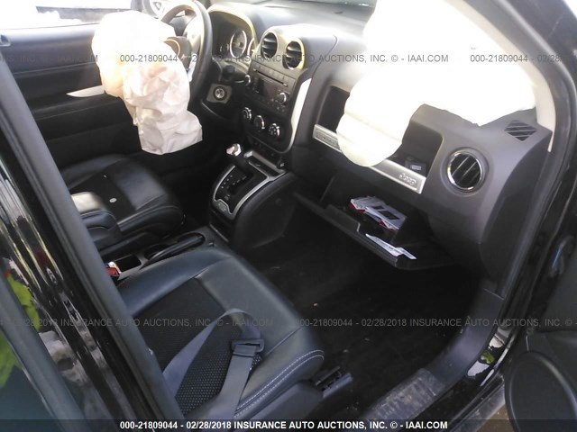 1C4NJDEB7GD637328 - 2016 JEEP COMPASS LATITUDE 白色 照片 5