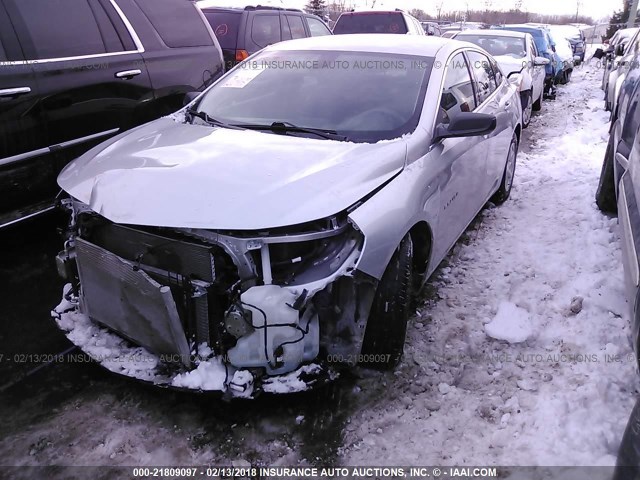 1G1ZB5STXGF310789 - 2016 CHEVROLET MALIBU LS 银色 照片 2