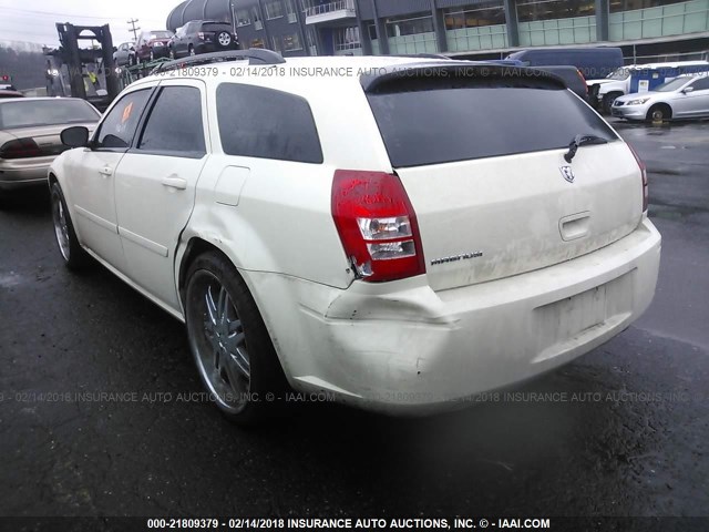 2D4FV48T45H598083 - 2005 DODGE MAGNUM SE WHITE photo 3