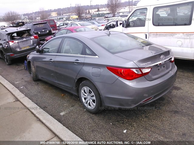 5NPEB4ACXDH565932 - 2013 HYUNDAI SONATA GLS GRAY photo 3