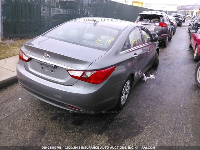 5NPEB4ACXDH565932 - 2013 HYUNDAI SONATA GLS GRAY photo 4