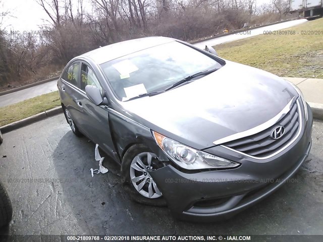 5NPEB4ACXDH565932 - 2013 HYUNDAI SONATA GLS GRAY photo 6