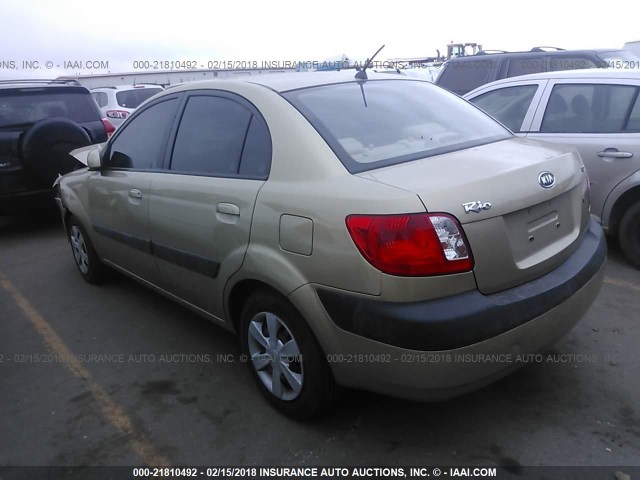 KNADE123066102255 - 2006 KIA RIO GOLD photo 3