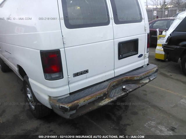 1FTNE24261HB72972 - 2001 FORD ECONOLINE E250 VAN WHITE photo 6