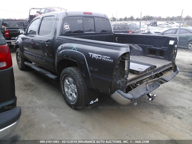 3TMLU4EN0DM119196 - 2013 TOYOTA TACOMA DOUBLE CAB ნაცრისფერი ფოტო 3